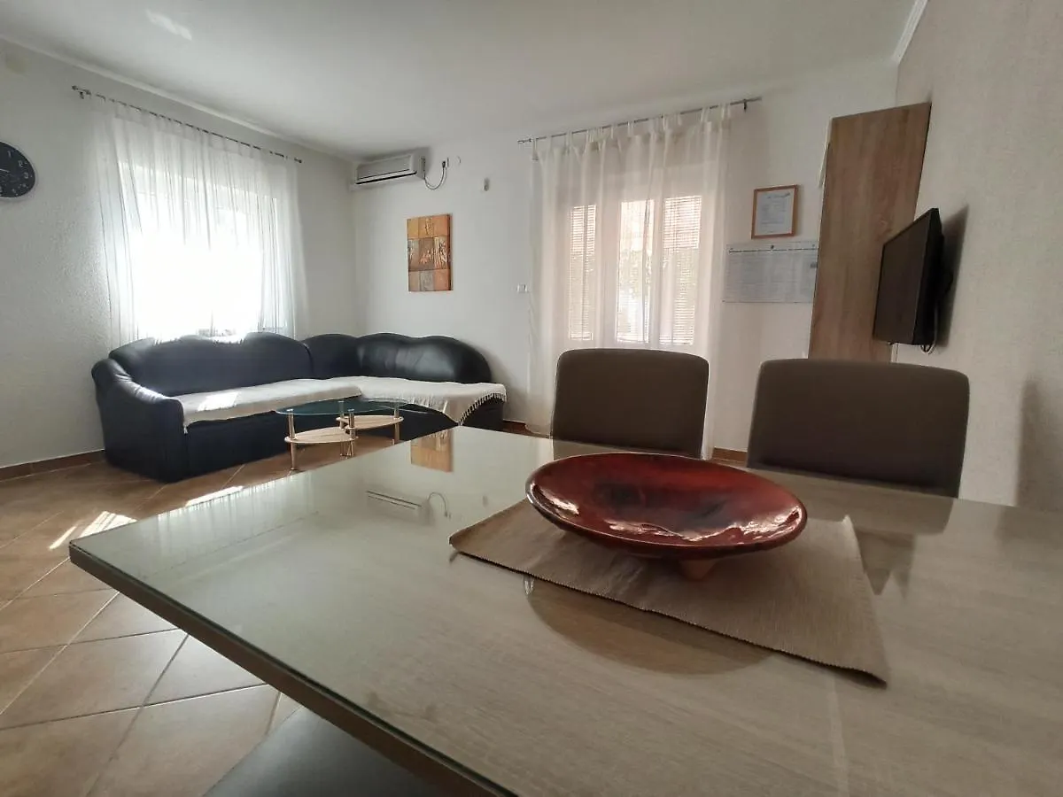 Apartmani Vesna Krk Town Croatia
