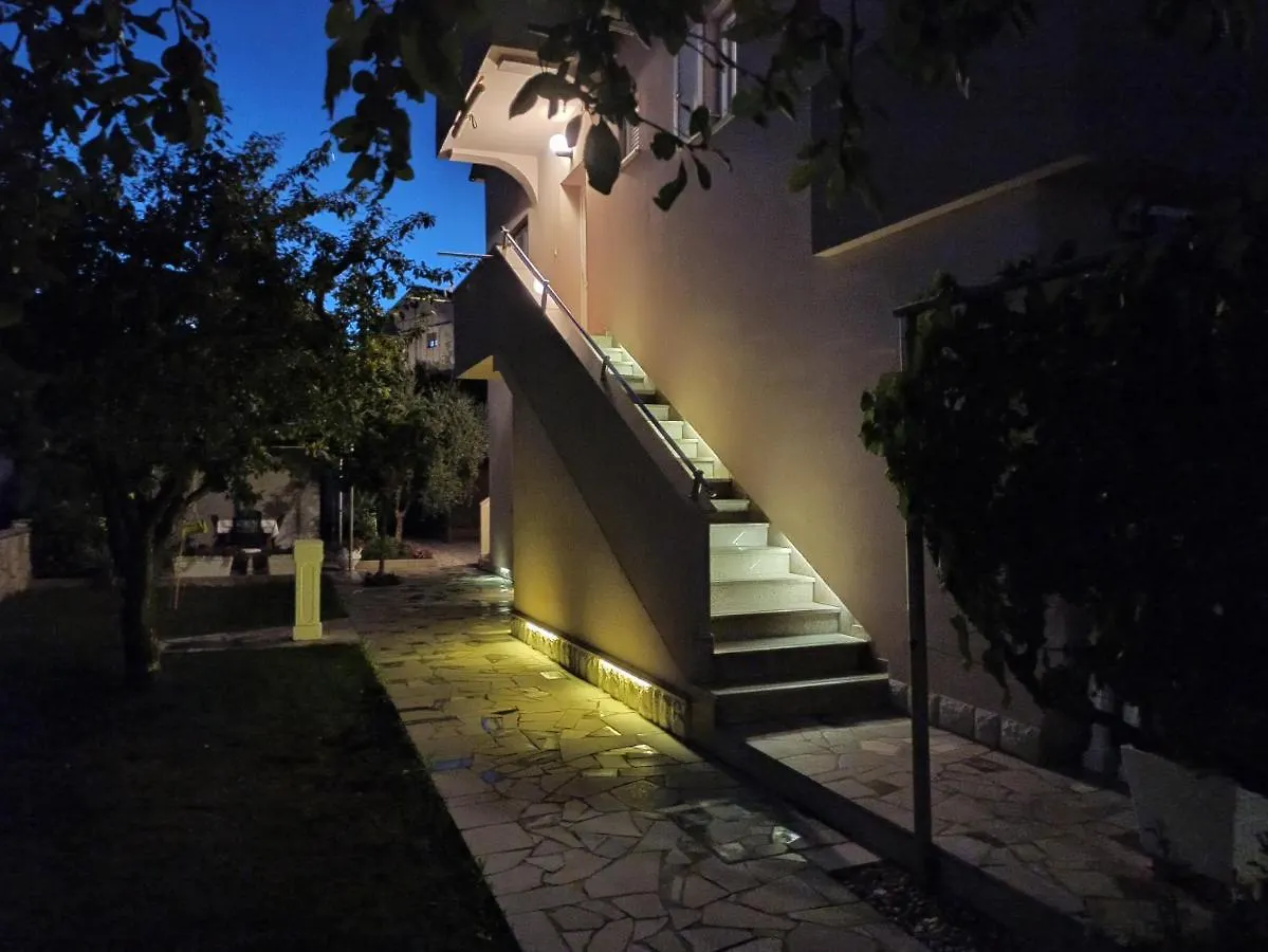 Apartmani Vesna Krk Town Apartment