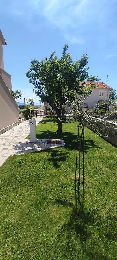 Apartmani Vesna Krk Town Apartment