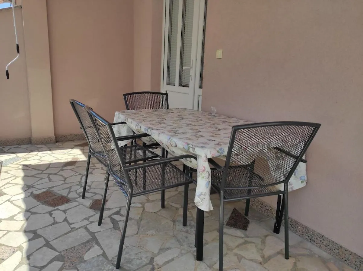 Apartment Apartmani Vesna Krk Town